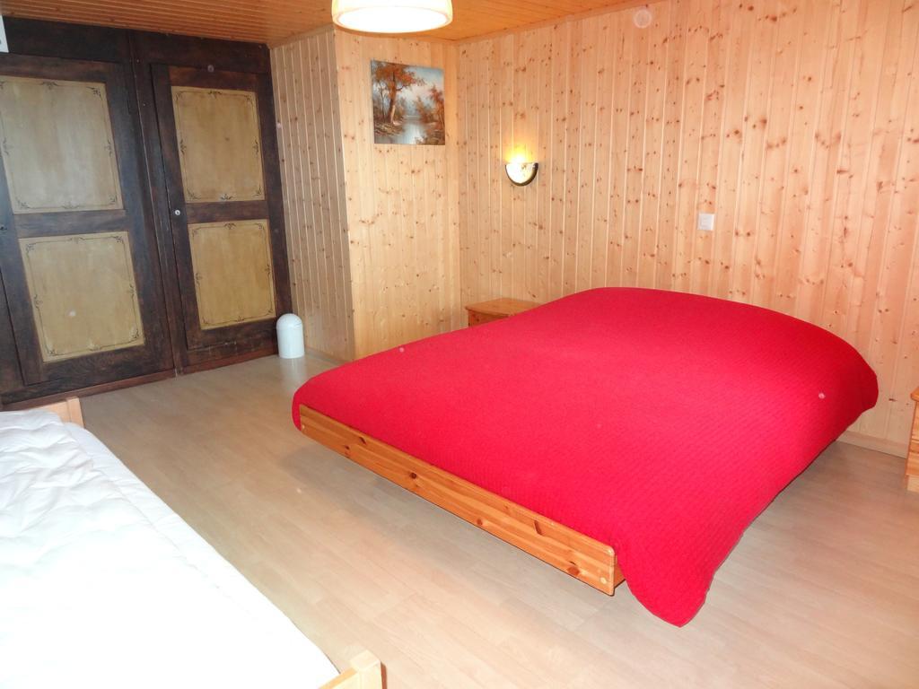 Helvetia Bed & Breakfast Troistorrents Bilik gambar