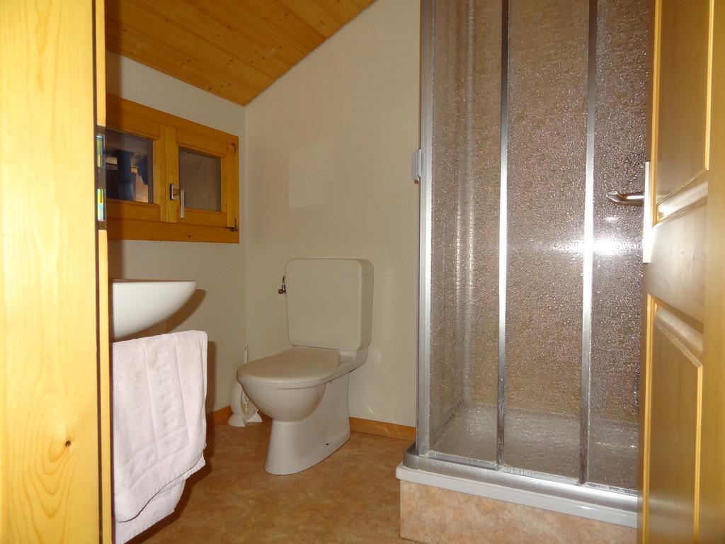 Helvetia Bed & Breakfast Troistorrents Luaran gambar